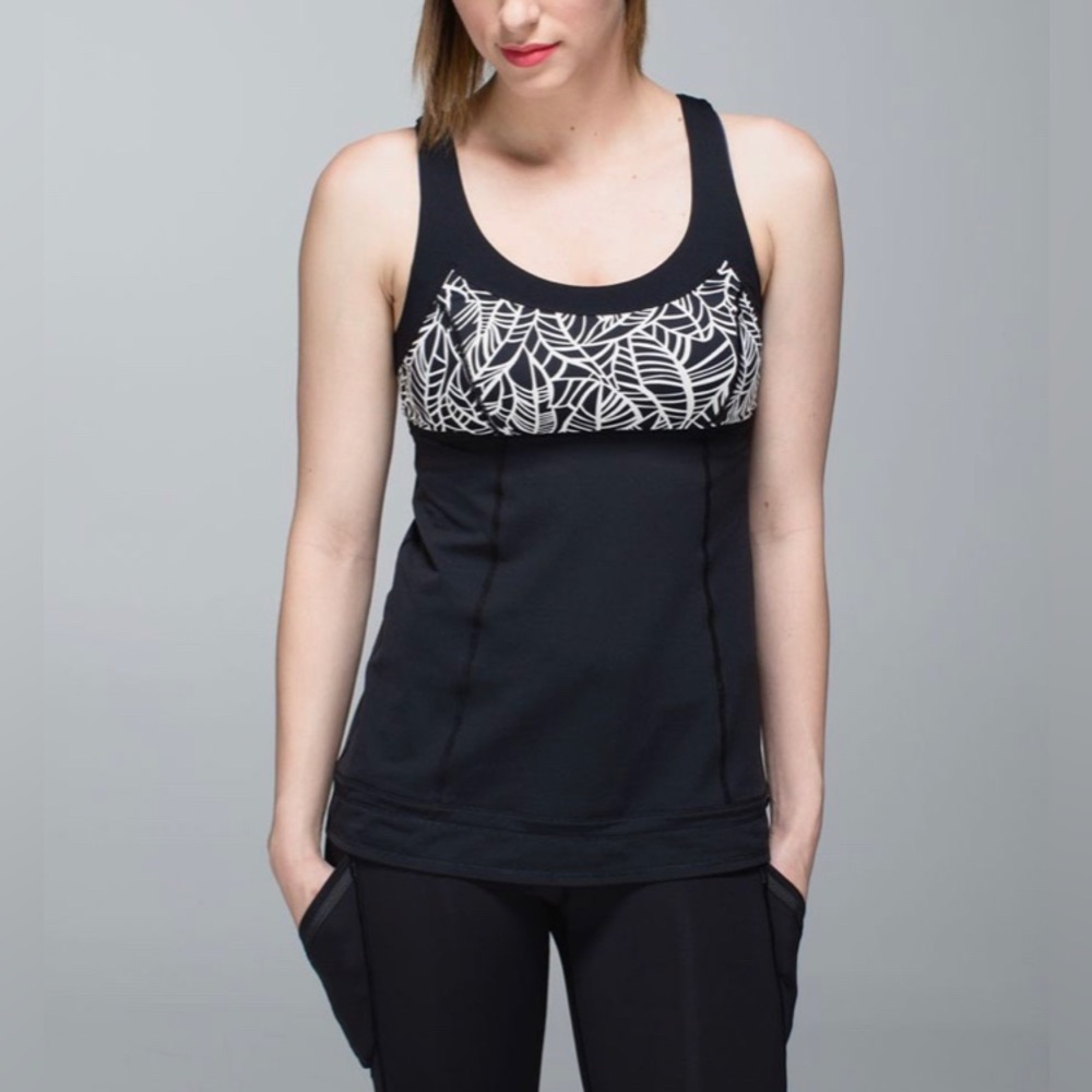 Lululemon Run: Ta Ta Topper